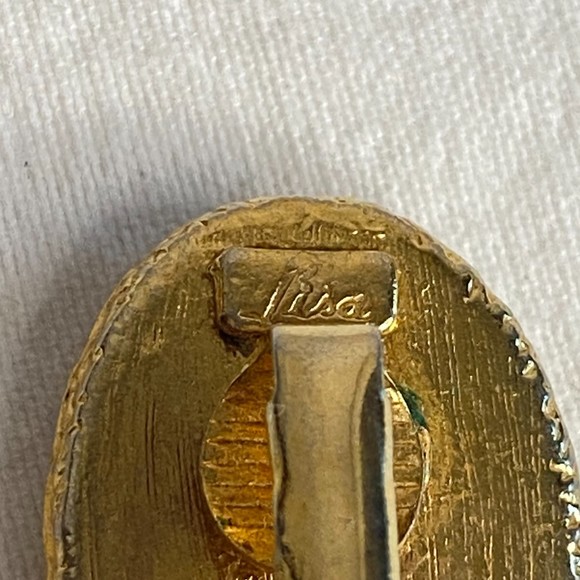 Lisa Earrings Gold Tone Trim Black Oval Cabochon Clip On - Picture 7 of 7